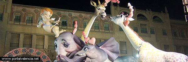 arte de las Fallas de Valencia, tradición y los fuegos pirotécnicos